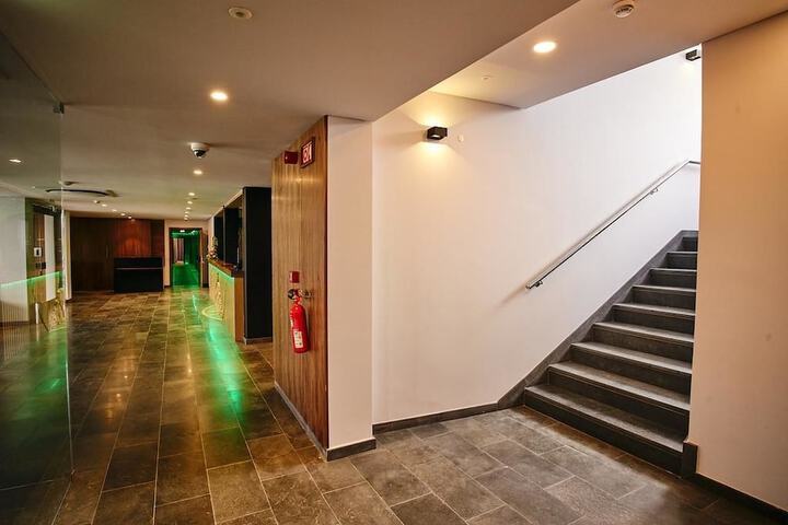 Ballroom/Hall 46 of 50