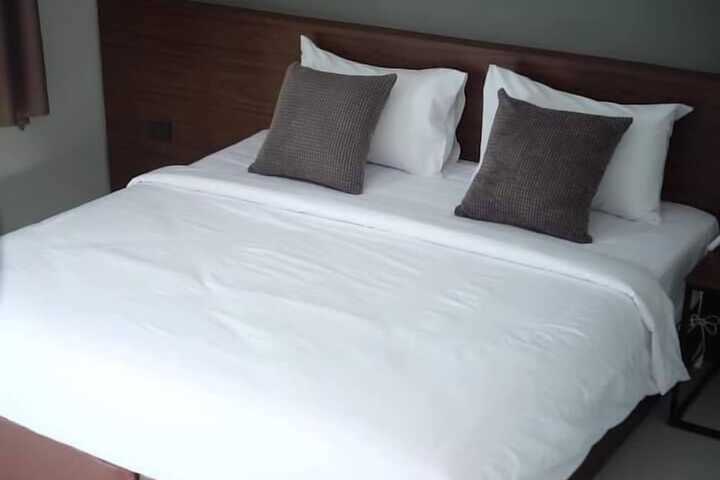 Room 9 of 31