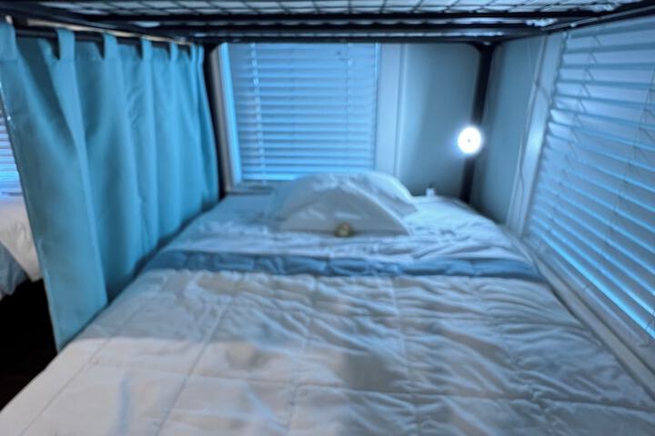 Room 6 of 59