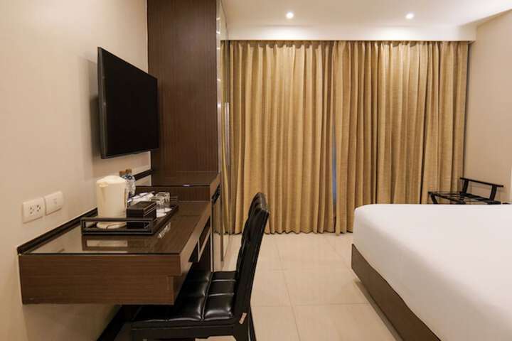 Room 19 of 39