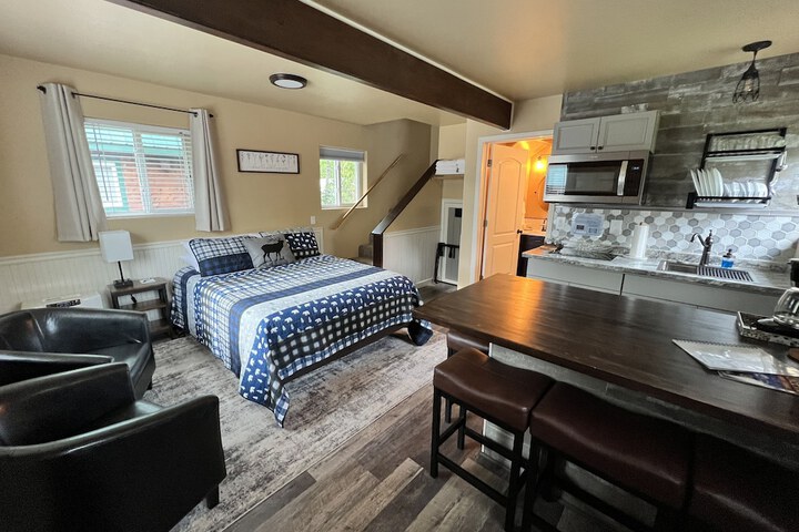 Room 8 of 32