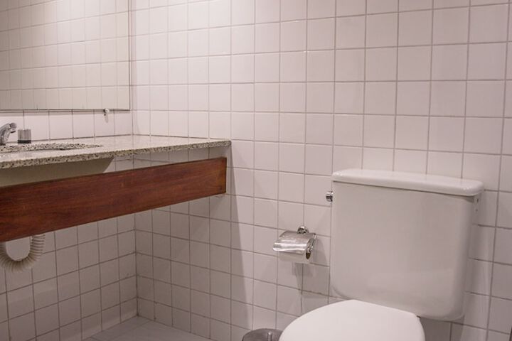 Clean Restrooms