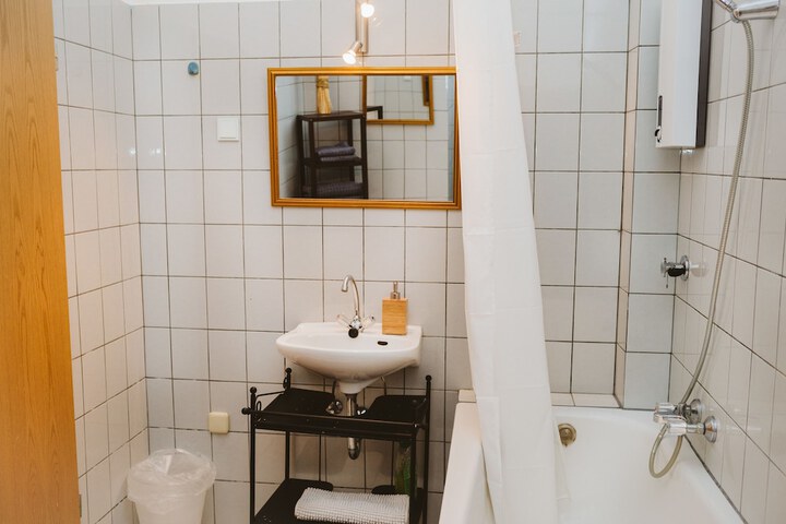 Room 18 of 25