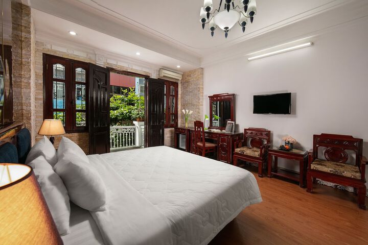 Room 5 of 56