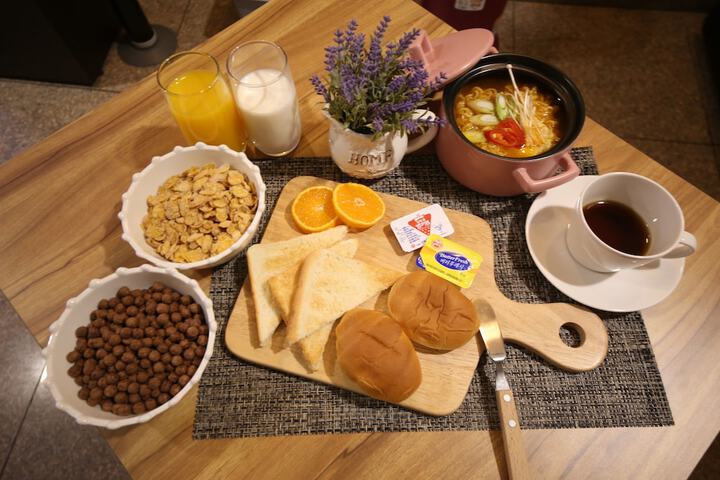 Breakfast/Coffee Service 78 of 91