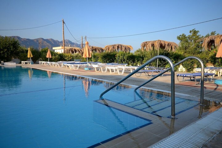 Hotel with Pool