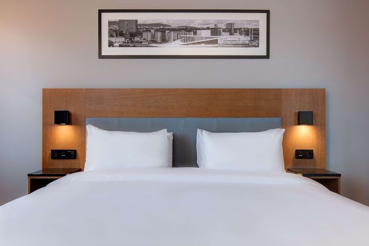 Room 27 of 70