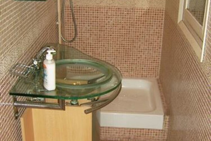 Room 23 of 29