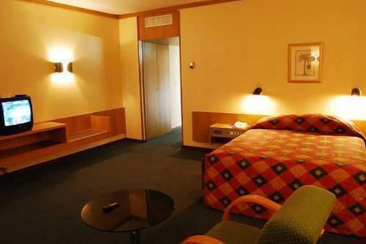 Room 8 of 45