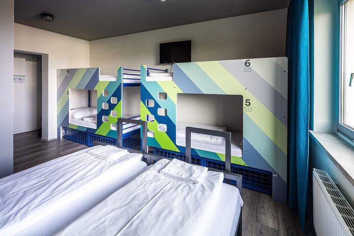 Room 14 of 32