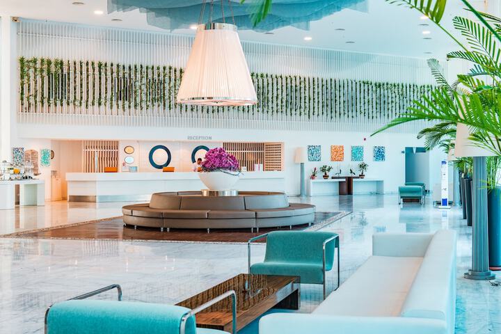 Guest Lobby