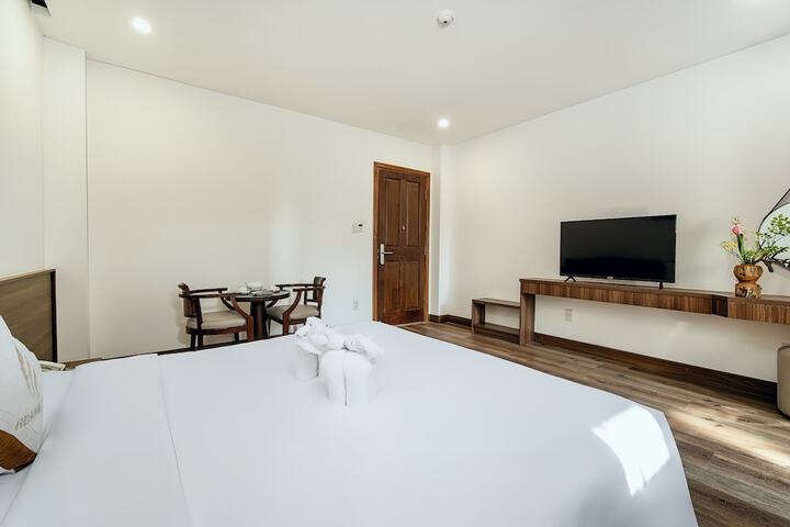 Room 15 of 43
