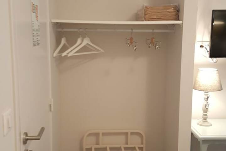 Room 27 of 62
