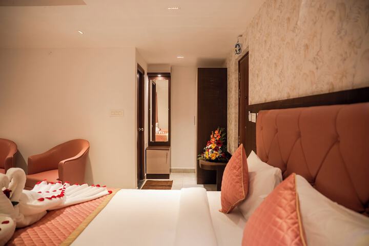 Room 25 of 76