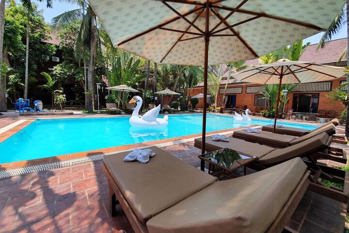 Pool 16 of 38