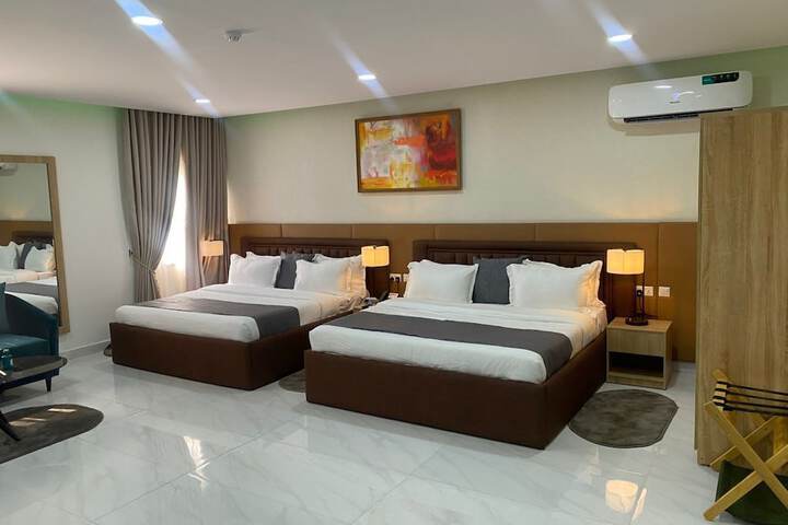Room 7 of 82