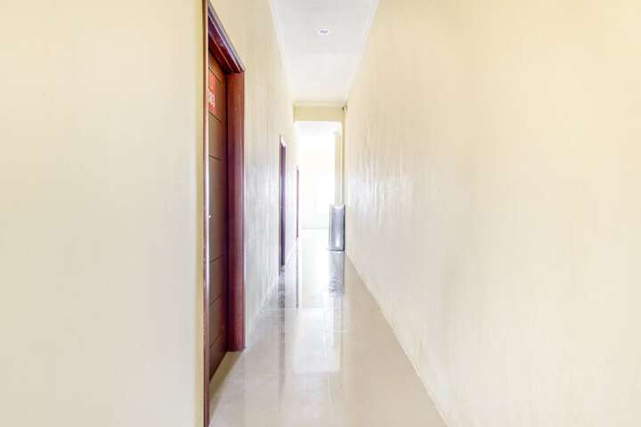 Ballroom/Hall 14 of 15