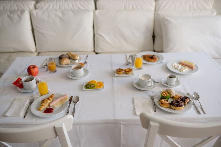 Breakfast/Coffee Service 46 of 79