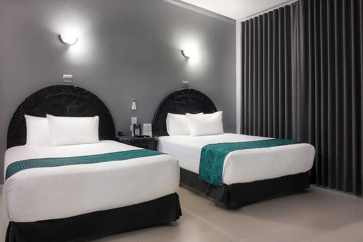 Room 53 of 179