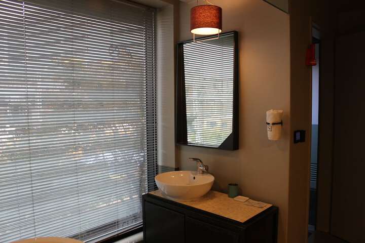 Room 40 of 92