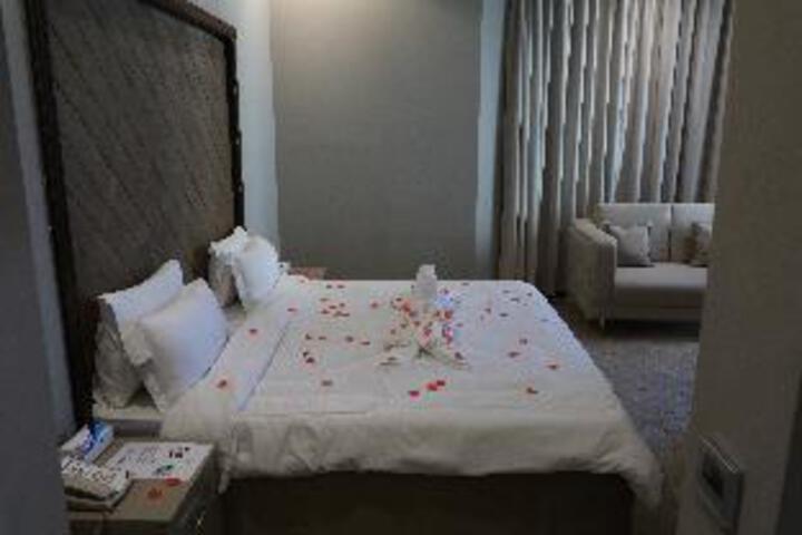 Room 9 of 36