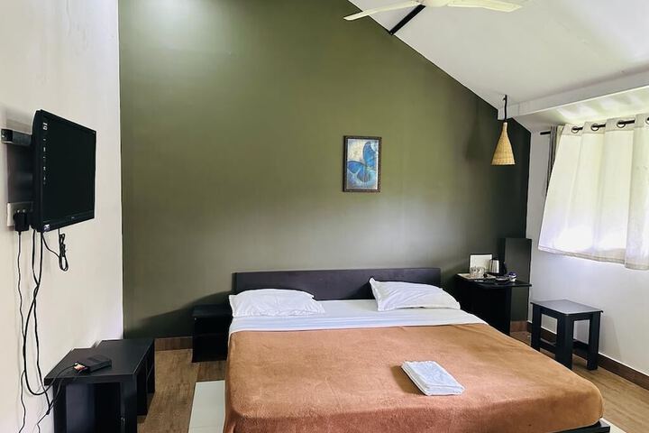 Room 34 of 59