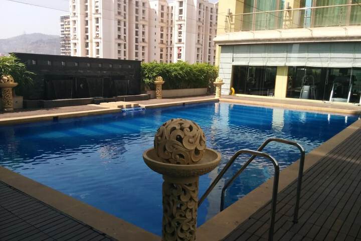 Pools & Facilities