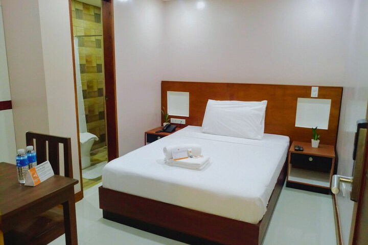 Room 21 of 29