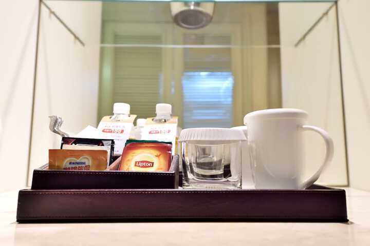 Breakfast/Coffee Service 49 of 114