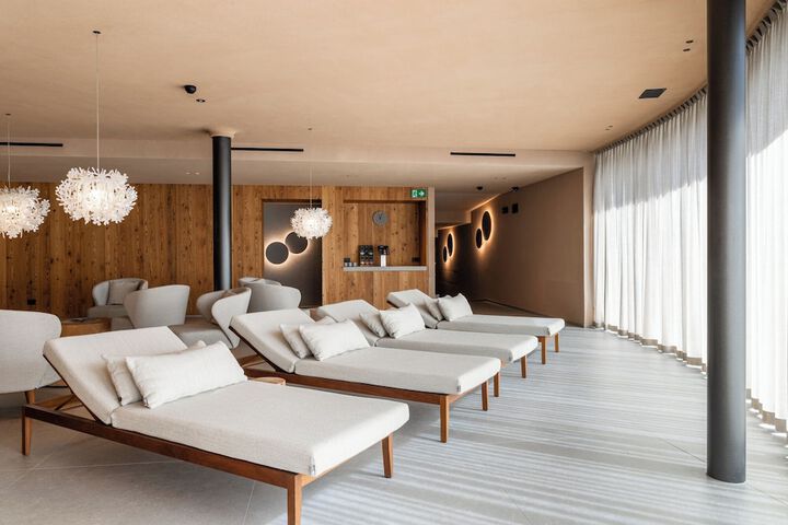 Spa 36 of 51