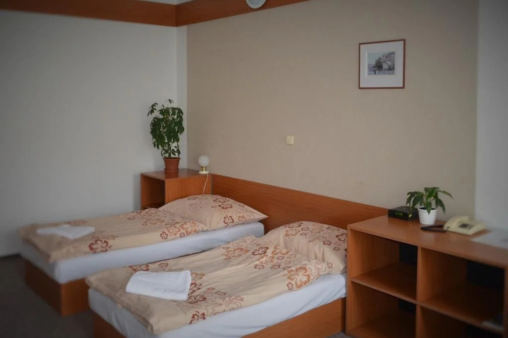 Room 2 of 14