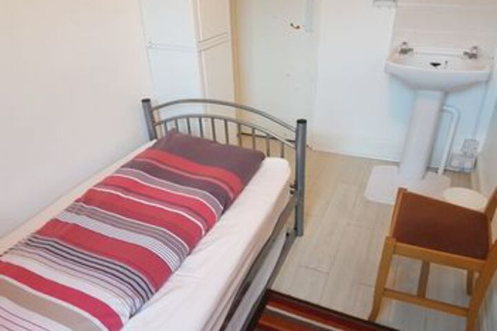 Room 8 of 17