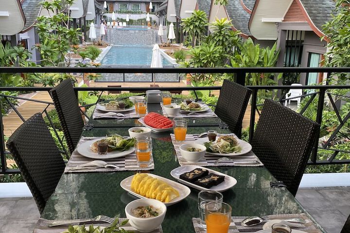 Dining 95 of 166