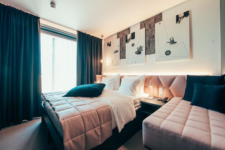 Room 26 of 66