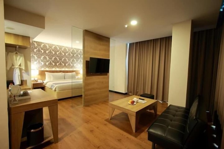 Room 9 of 54