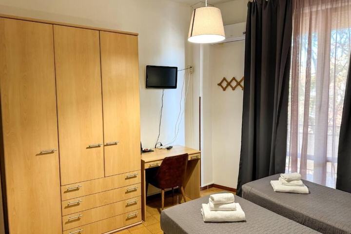 Room 16 of 41