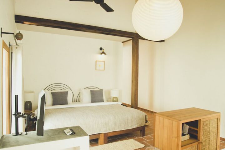 Room 16 of 129