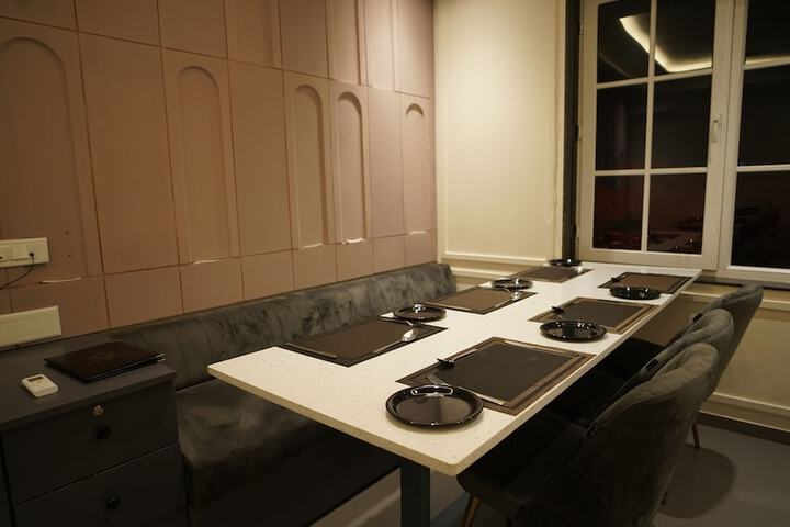 Dining 17 of 20