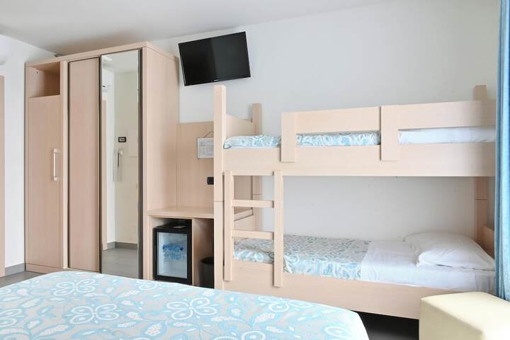 Room 17 of 52