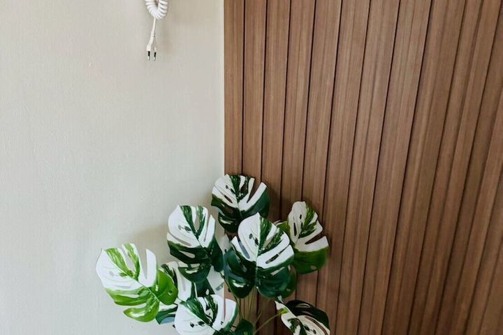 Room 9 of 36