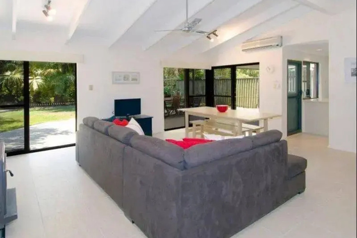 Oceanic 423 Beach House