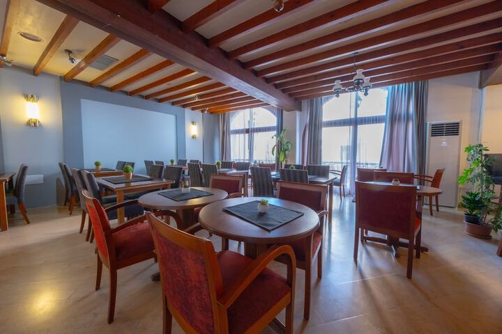 Dining Photos