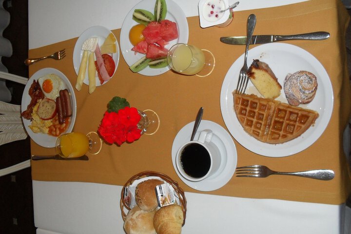 Breakfast/Coffee Service 53 of 61