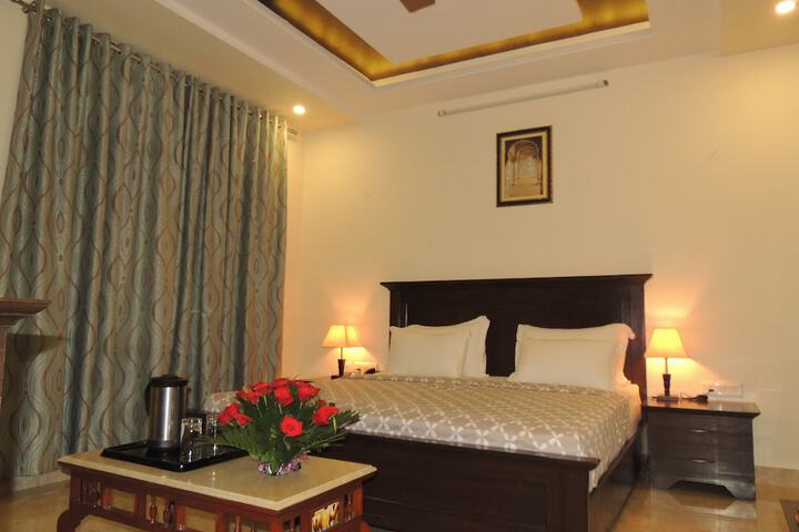 Room 12 of 60