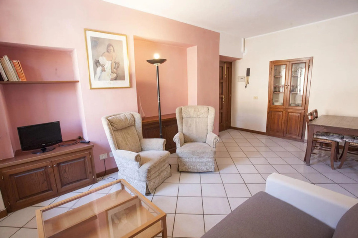 Room 2 of 11