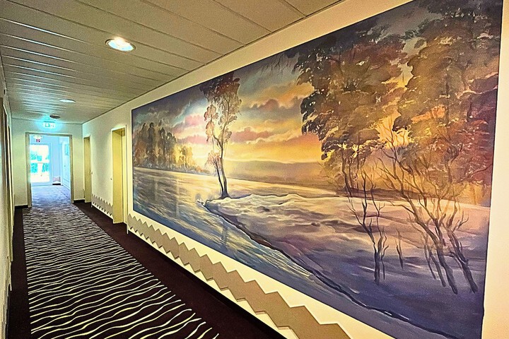 Ballroom/Hall 32 of 38