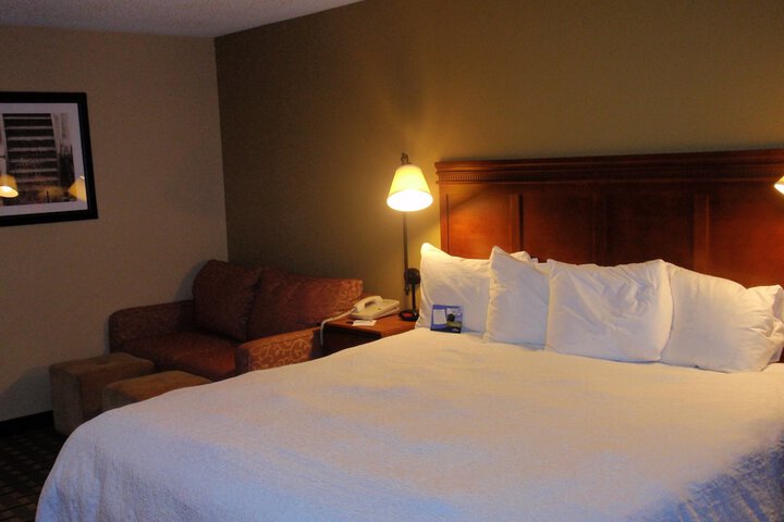 1 King Bed (7 of 19)