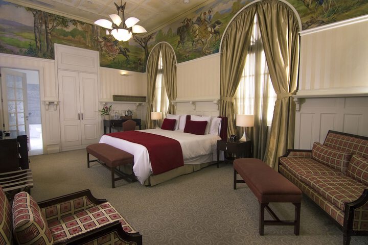 Room 13 of 63
