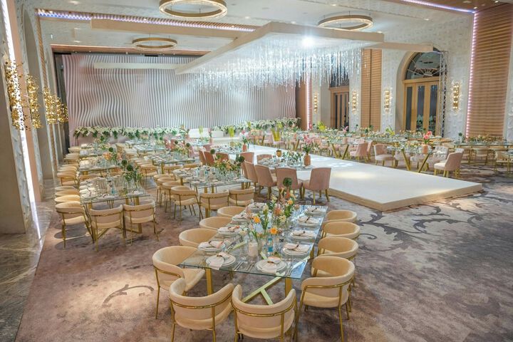 Ballroom/Hall 162 of 188