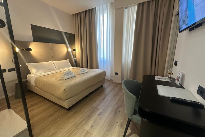 Room 32 of 58